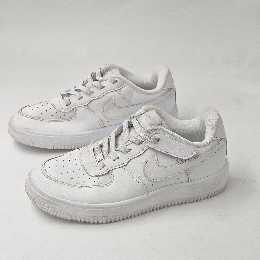 Nike Force 1 Low EasyOn Sneakers Little Kid Triple White Leather Size 1Y - Picture 9 of 9